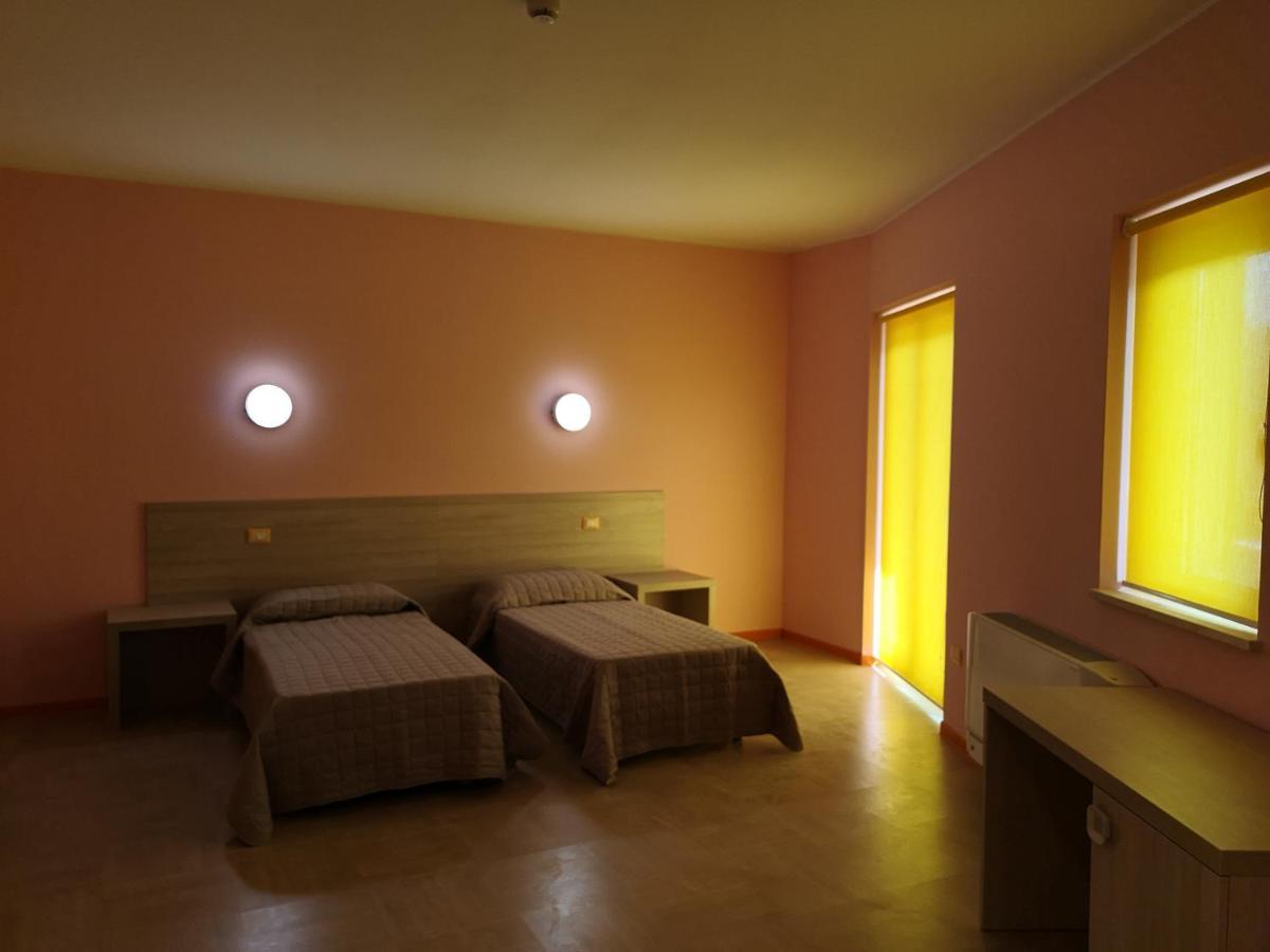 Hotel Clodi Ascoli Piceno Esterno foto
